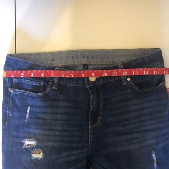 White House Black Market "The Skinny" Distressed Jeans - Size 6 - Picture 7 of 10